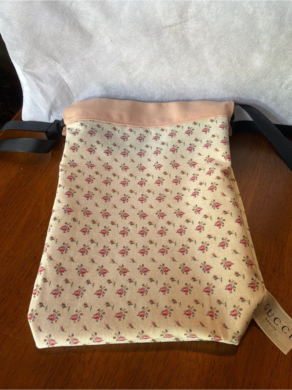 Gucci Beige Drawstring Toiletry Pouch,NIP GWP - Picture 4 of 4